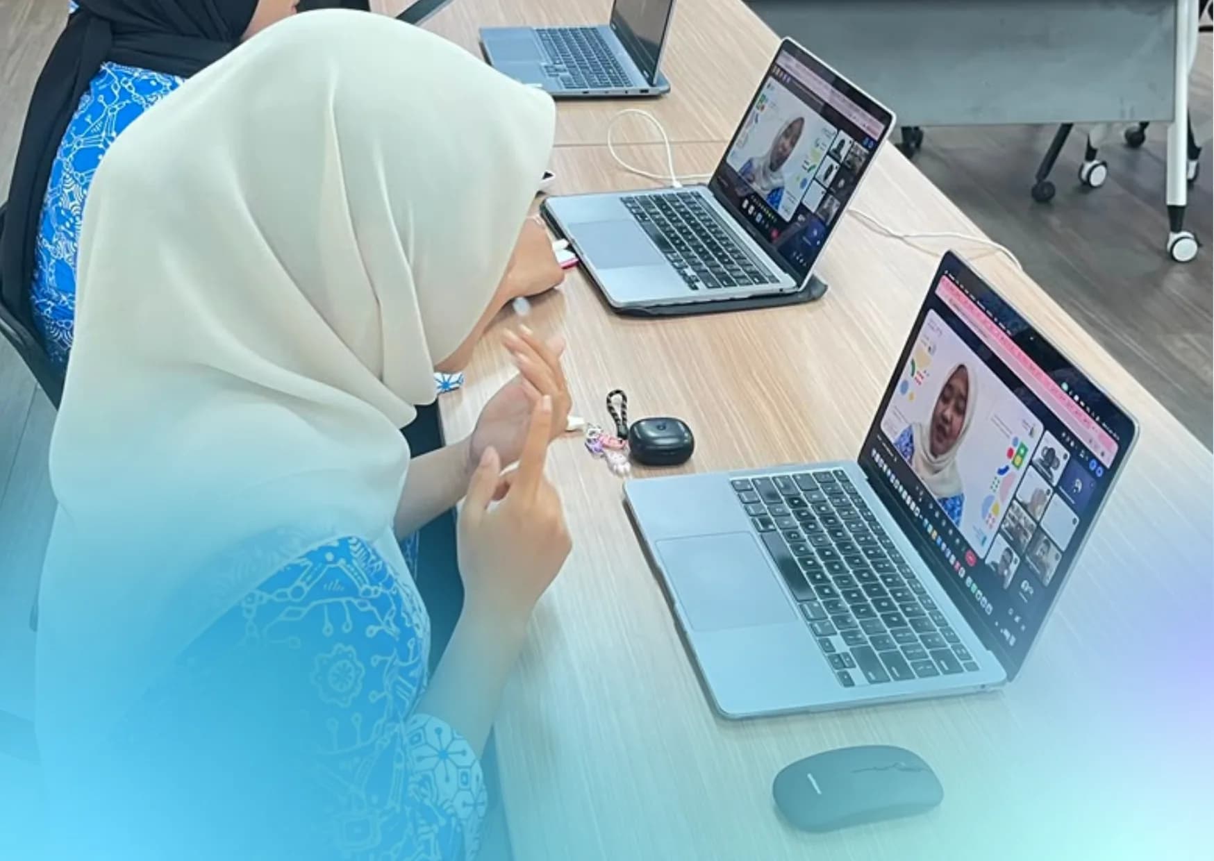 Pemanfaatan AI untuk produktivitas guru