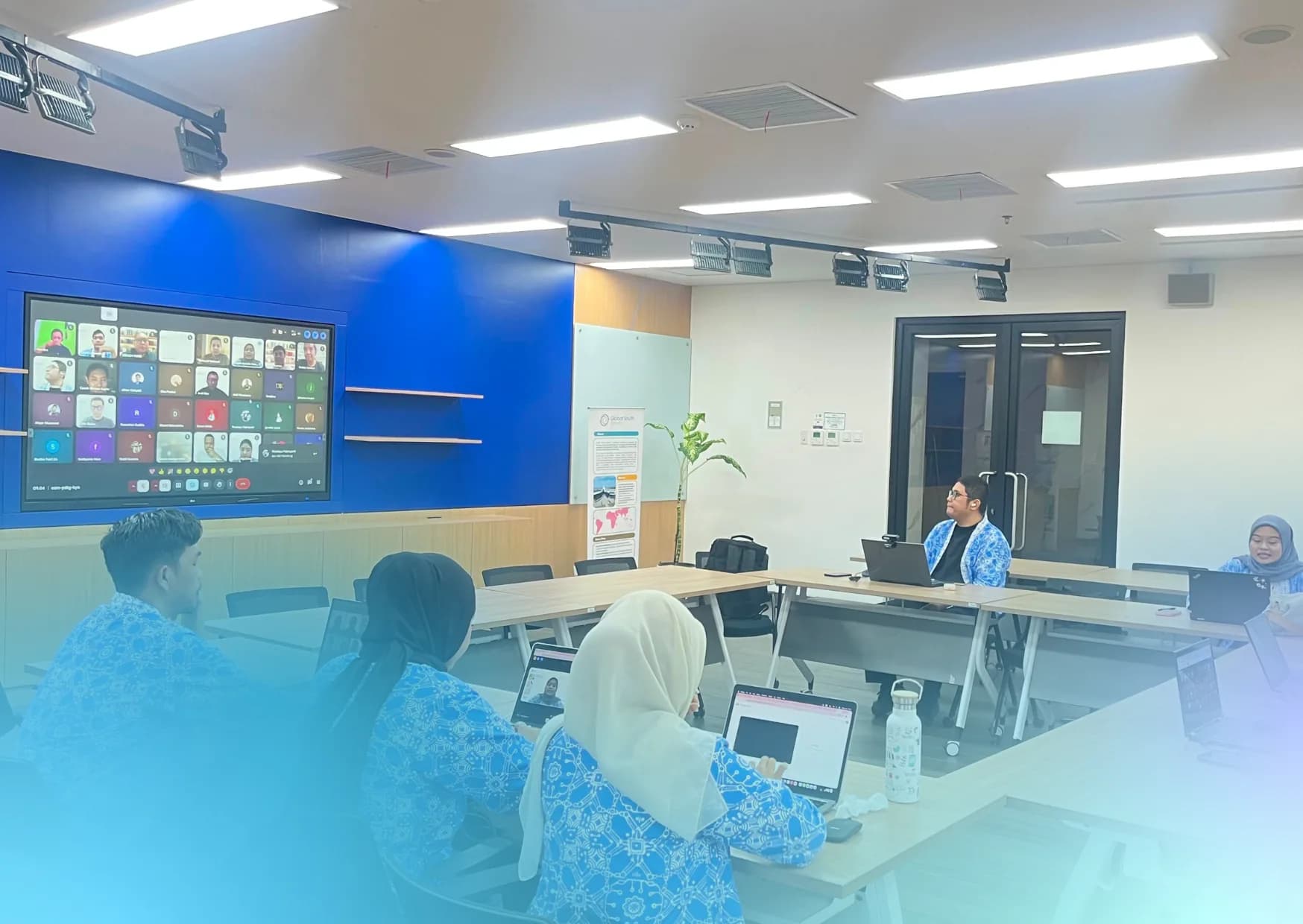 Sesi peer review dan refleksi guru